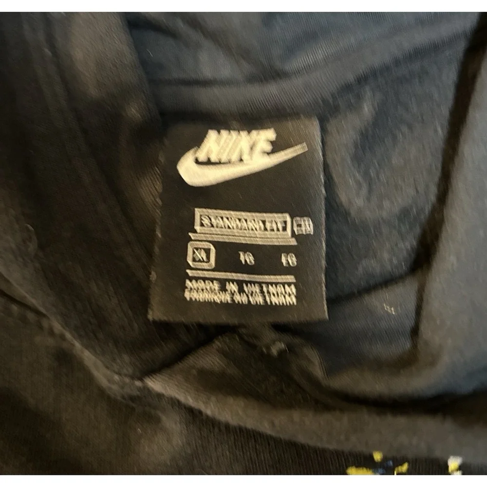 Nike youth pullover